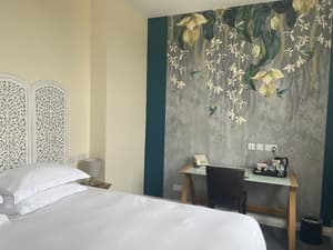 thumbnail: Room
