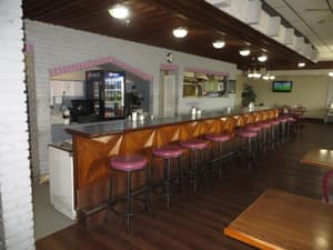 thumbnail: Bar (on property)