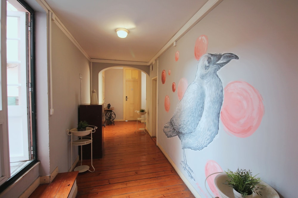 Handrails in hallways