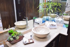 thumbnail: Bathroom sink