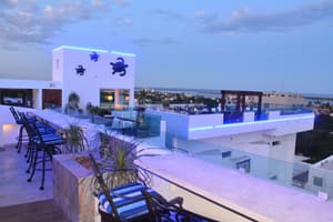 thumbnail: Rooftop pool