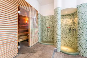 thumbnail: Sauna