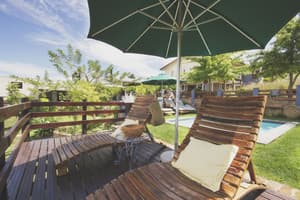 thumbnail: Outdoor dining