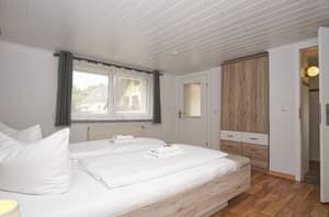 thumbnail: Exterior