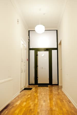 thumbnail: Hallway