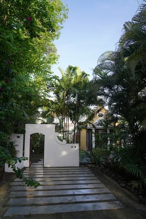 thumbnail: Exterior
