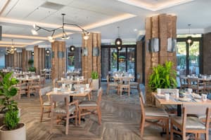 thumbnail: Restaurant