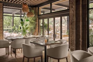 thumbnail: Restaurant