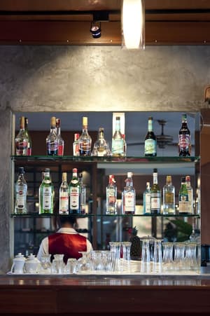 thumbnail: Sports bar