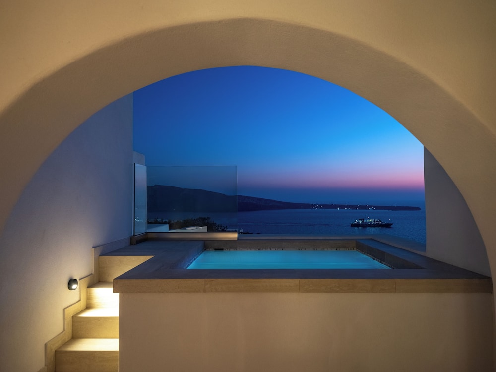 Private pool
