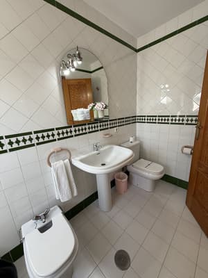 thumbnail: Bathroom
