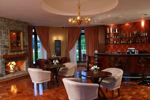 thumbnail: Bar (on property)