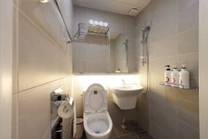thumbnail: Bathroom