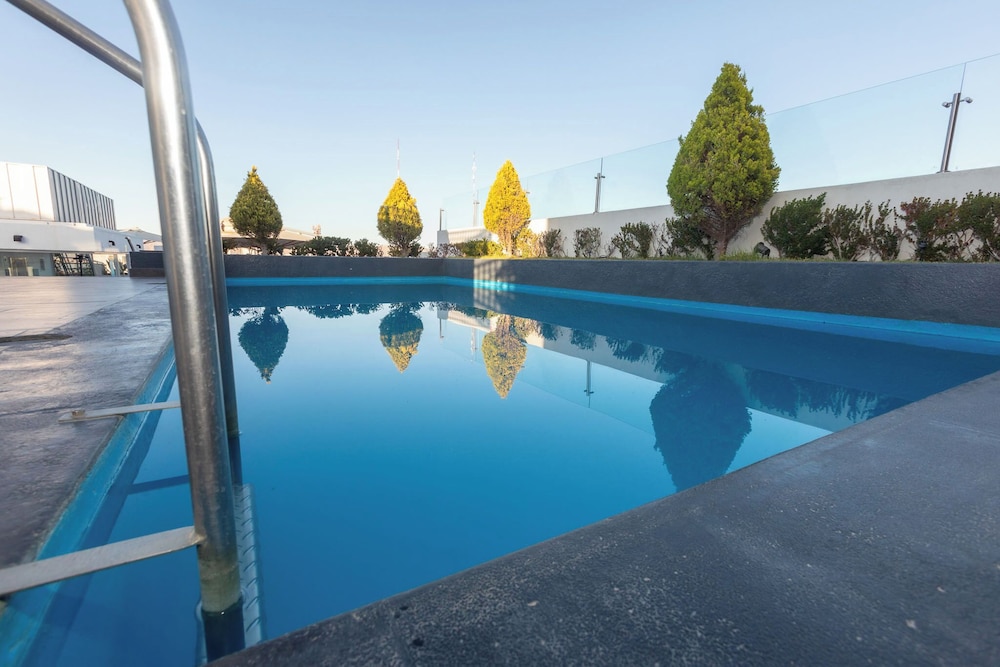 Rooftop pool