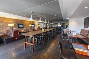 thumbnail: Restaurant