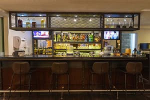 thumbnail: Bar (on property)