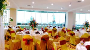 thumbnail: Banquet hall