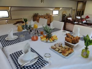 thumbnail: Restaurant-cafeteria
