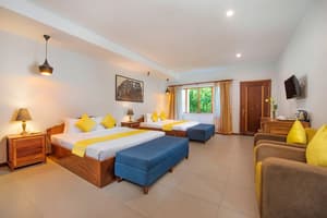 thumbnail: Front of property