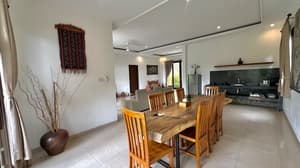 thumbnail: In-room dining