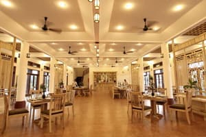 thumbnail: Restaurant