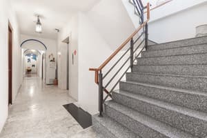 thumbnail: Interior