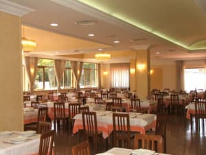 thumbnail: Restaurant