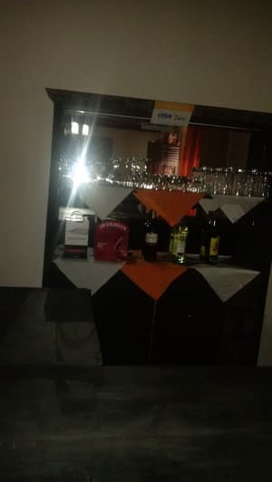 thumbnail: Bar (on property)