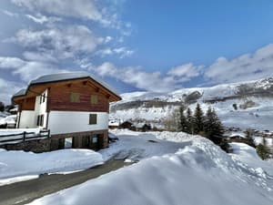 thumbnail: Exterior