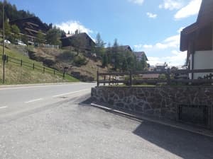 thumbnail: Exterior detail
