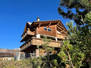 thumbnail: Front of property