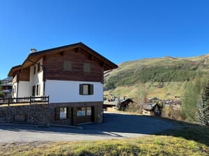 thumbnail: Front of property