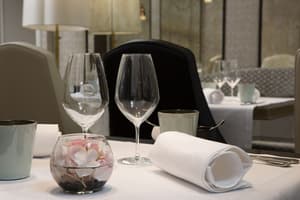 thumbnail: Restaurant
