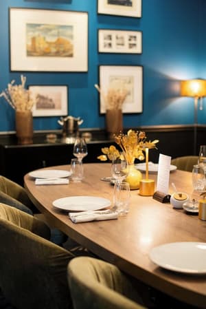 thumbnail: Restaurant