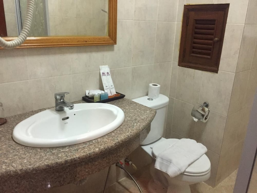 Bathroom amenities