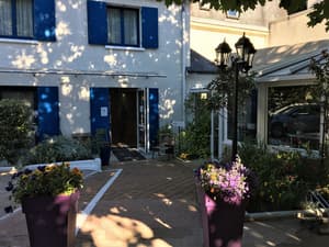 thumbnail: Exterior