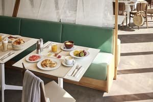 thumbnail: Restaurant