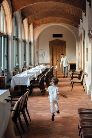 thumbnail: Restaurant