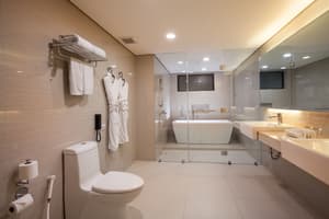 thumbnail: Deep soaking bathtub
