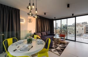 thumbnail: In-room dining