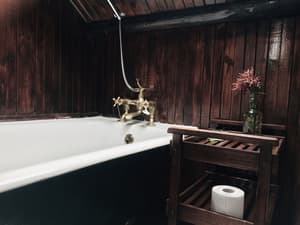 thumbnail: Deep soaking bathtub