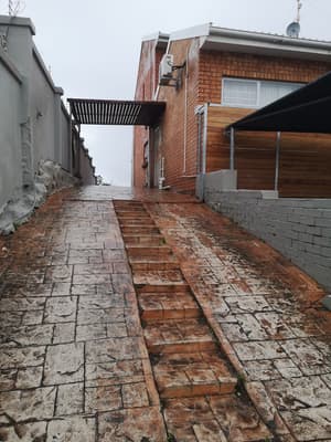 thumbnail: Front of property