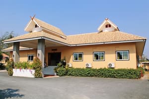 thumbnail: Exterior