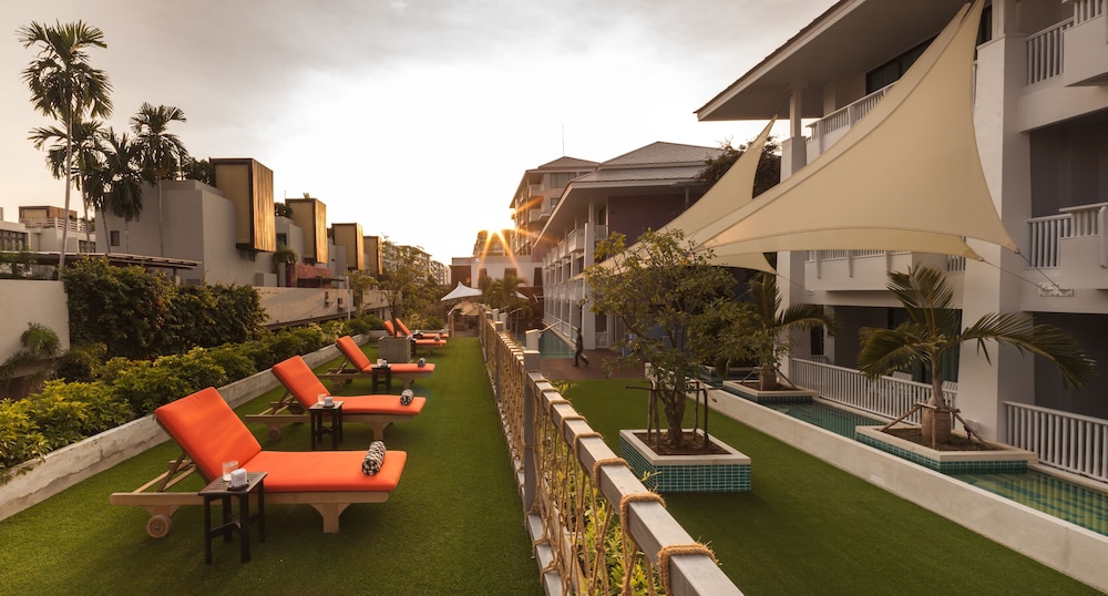 Sundeck