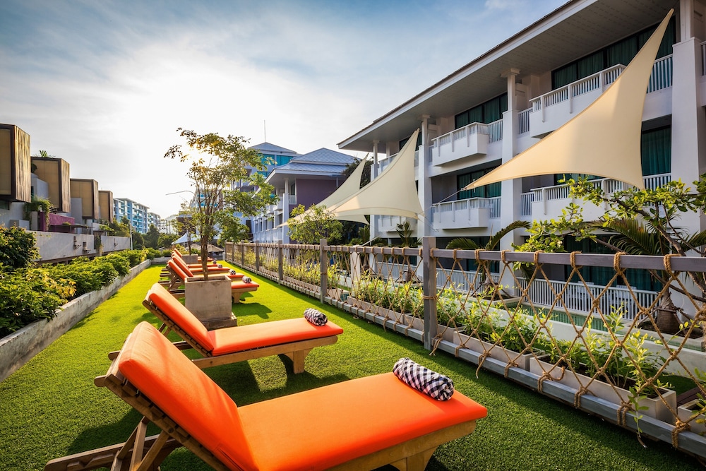 Sundeck
