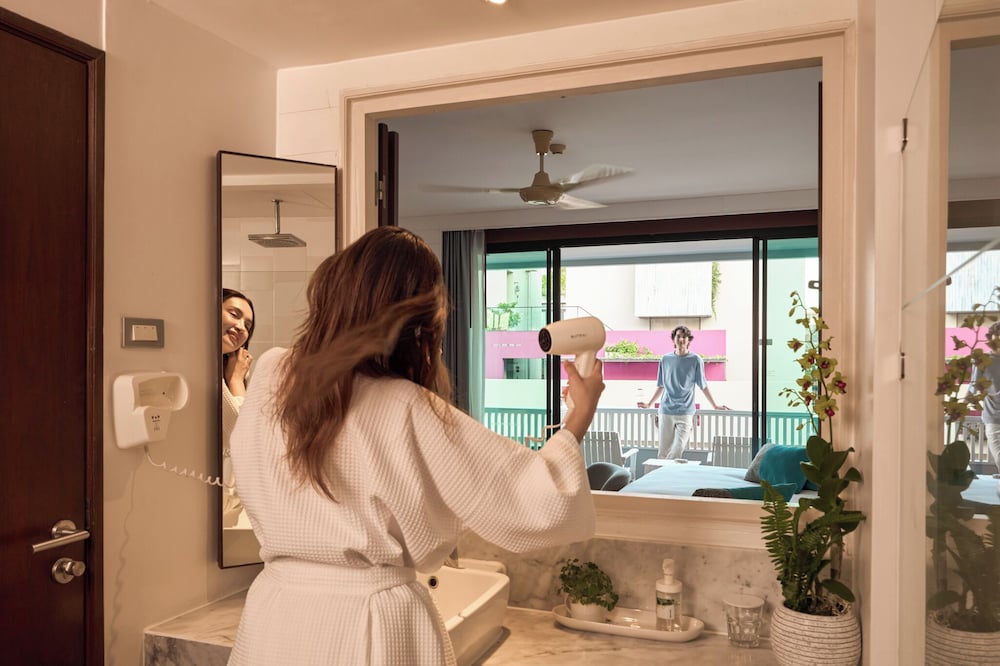 Bathroom amenities
