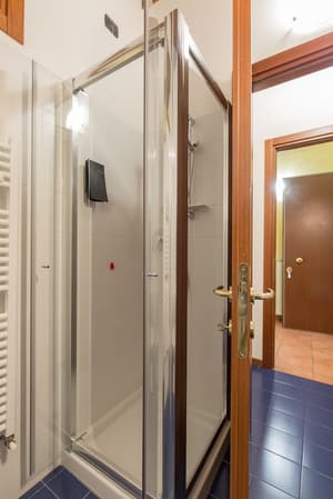 thumbnail: Bathroom shower