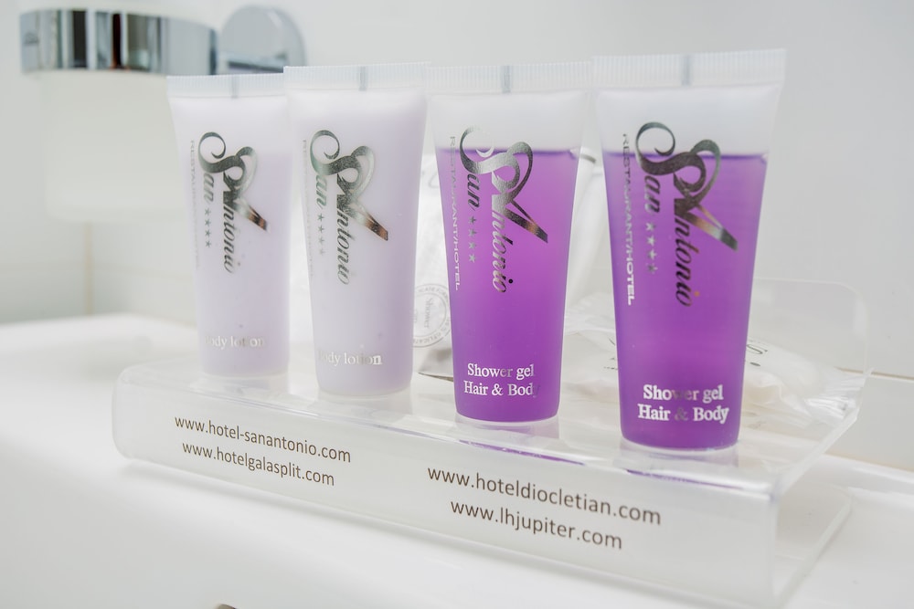 Bathroom amenities