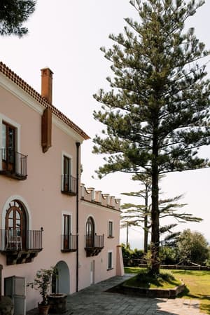 thumbnail: Exterior