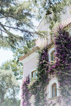 thumbnail: Exterior detail